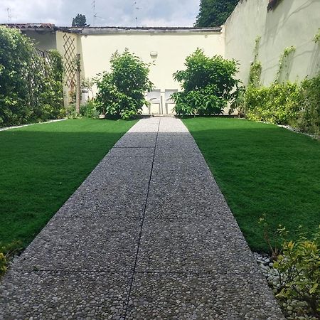 Movie Star Apartment With Garden Florenz Exterior foto